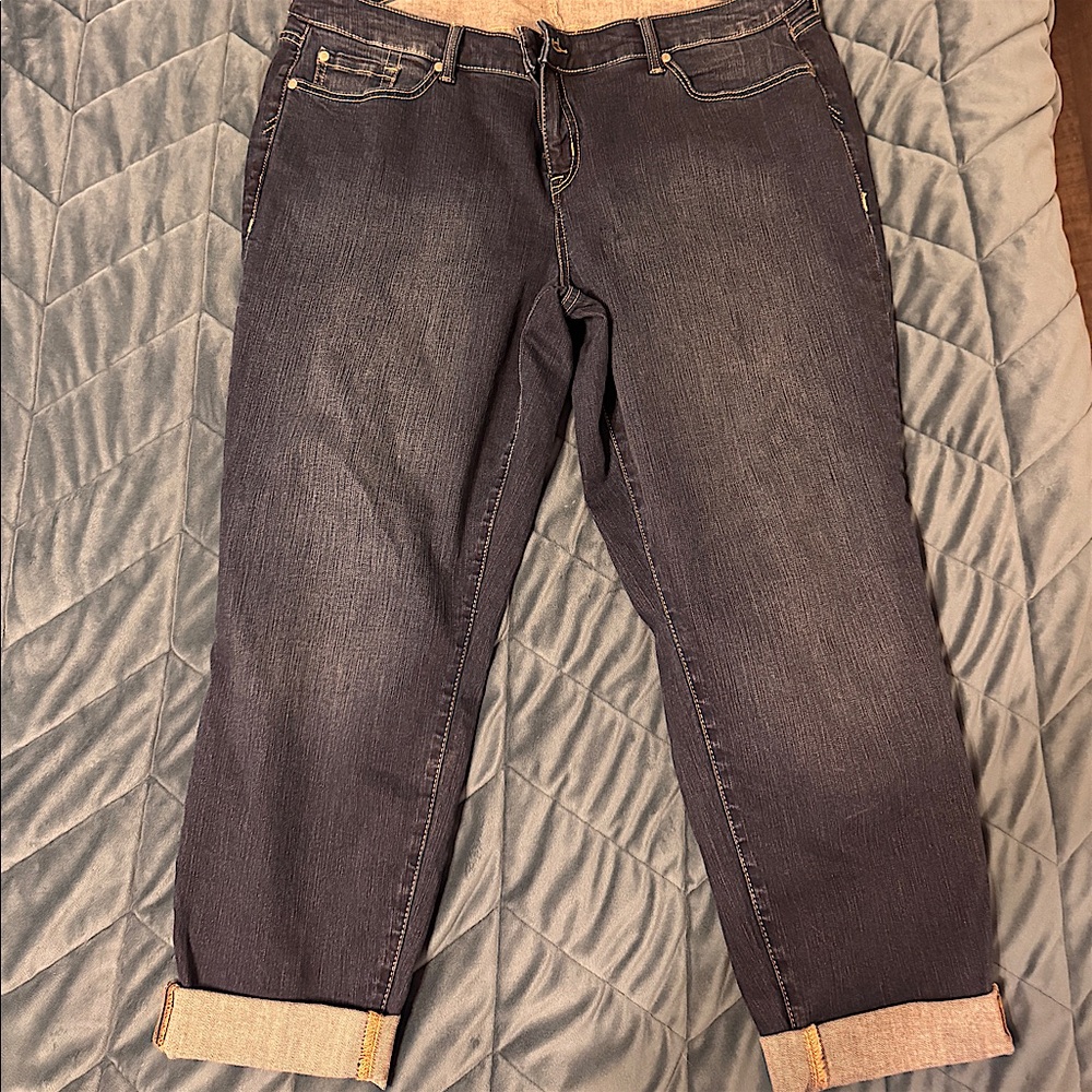 Torrid cropped jeans Size 20